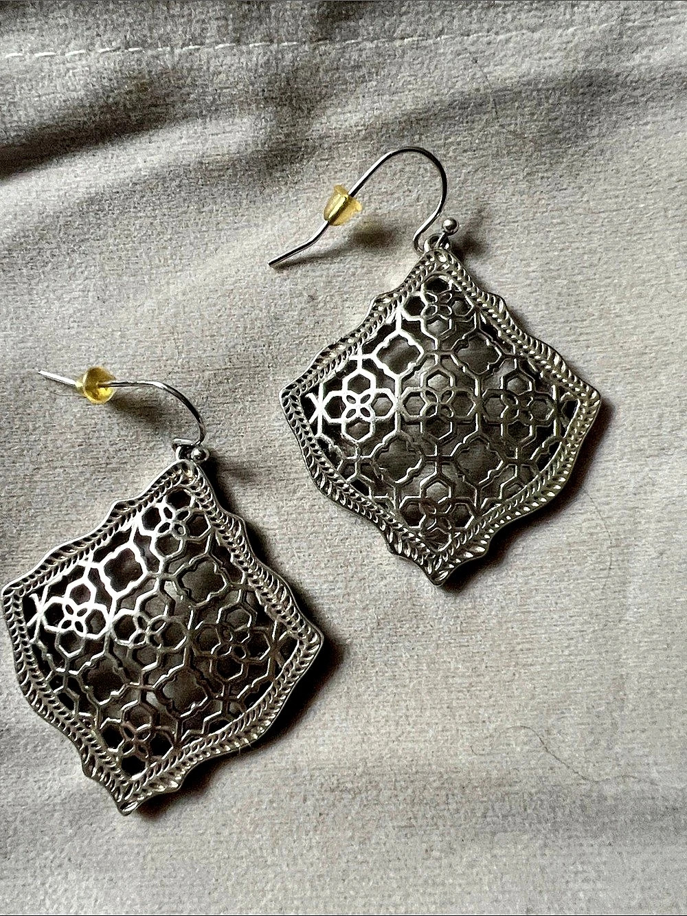 Kendra Scott Kirsten Silver Filigree Diamond Drop Earrings Dangle with Dust Bag